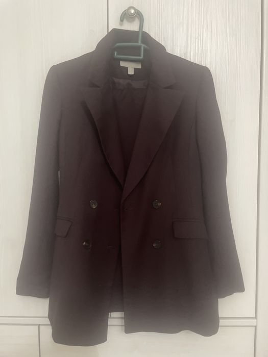 Костюм с брюками (модный цвет бордо)