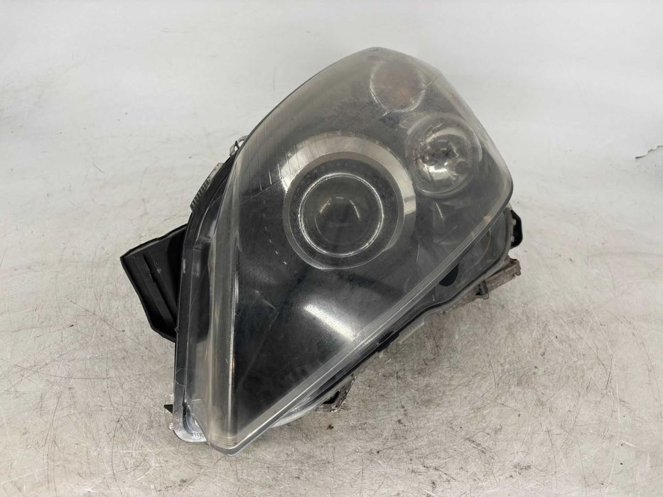 Far stanga Opel Astra h cu bi-xenon an 2006