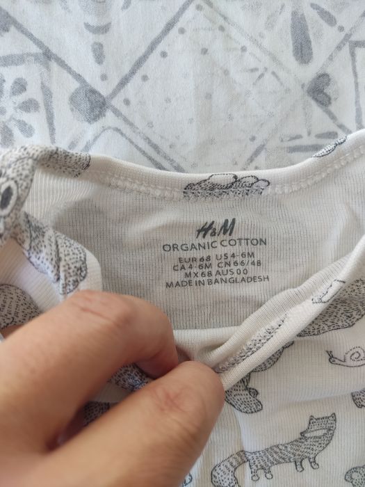 Lot 4 seturi 12 piese haine body H&M 68/80