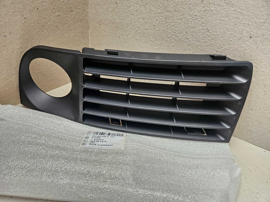 Grila far ceata stanga Audi A8 1999-2003 - 4D0853635A 3FZ
