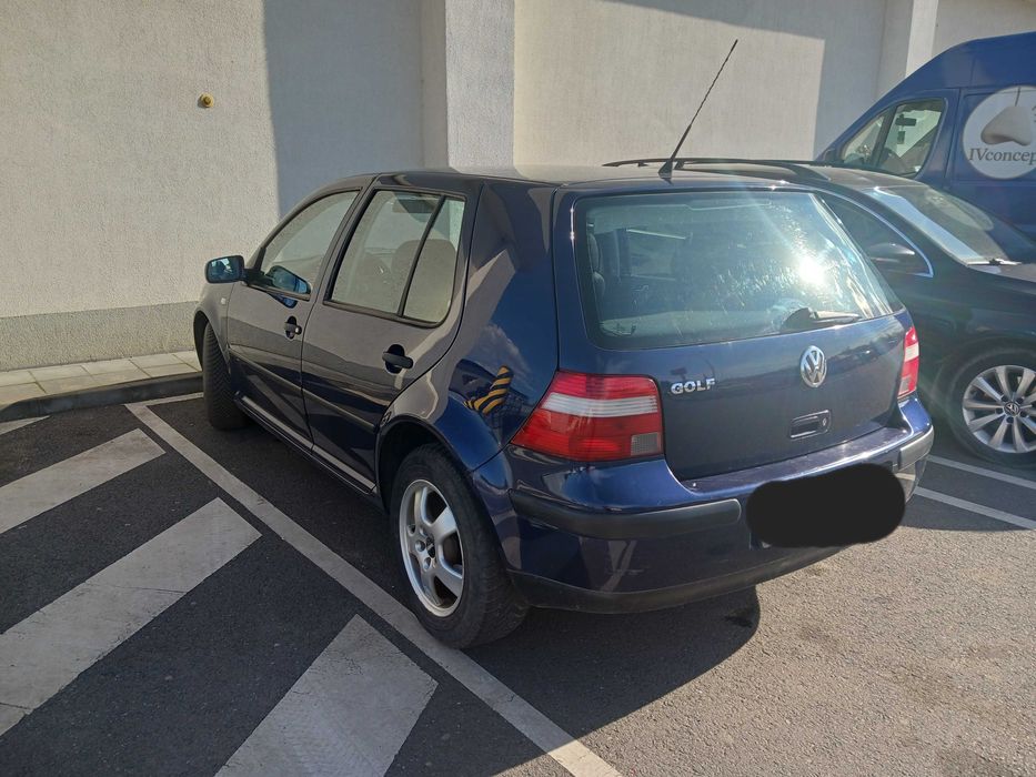 Vând Volkswagen golf 4