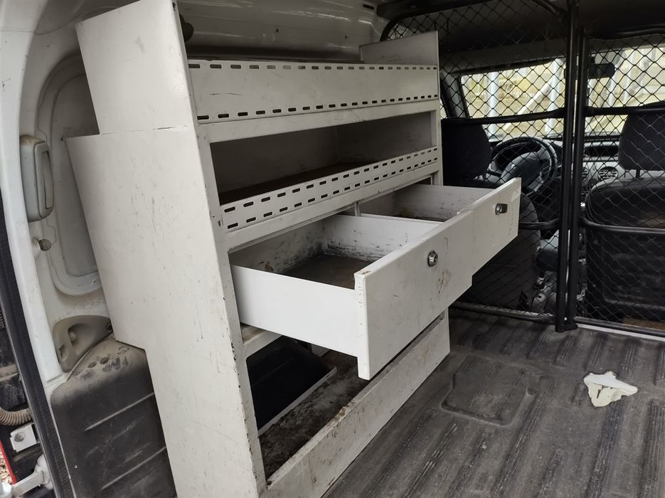 Шкаф за Рено Канго