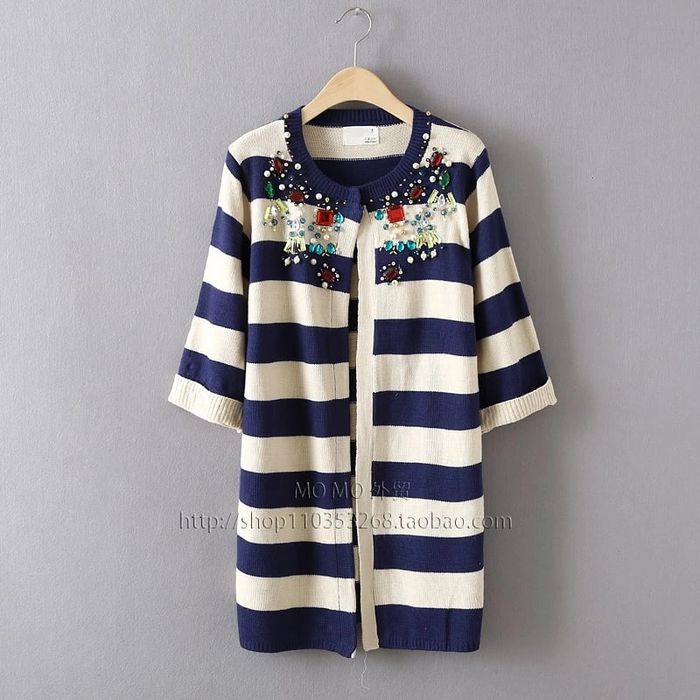 Всё по 3000 тенге разные одежды