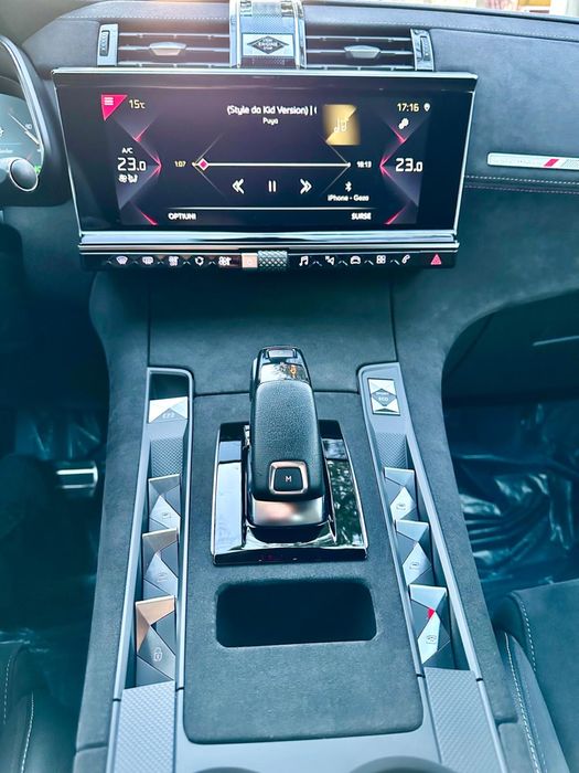 DS 7 CROSSBACK 1,6 Turbo, Automat, 2022