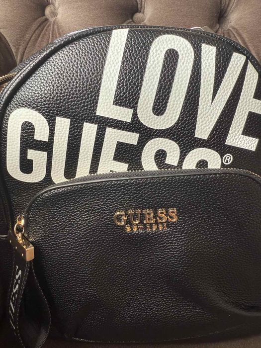 Нова раница Guess
