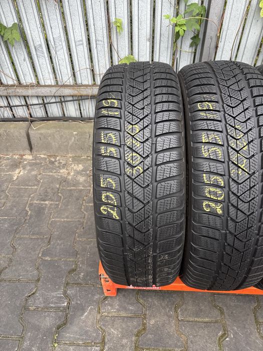 Anvelope Iarna 205/55/19 Pirelli SottoZero 3 205 55 19 R19