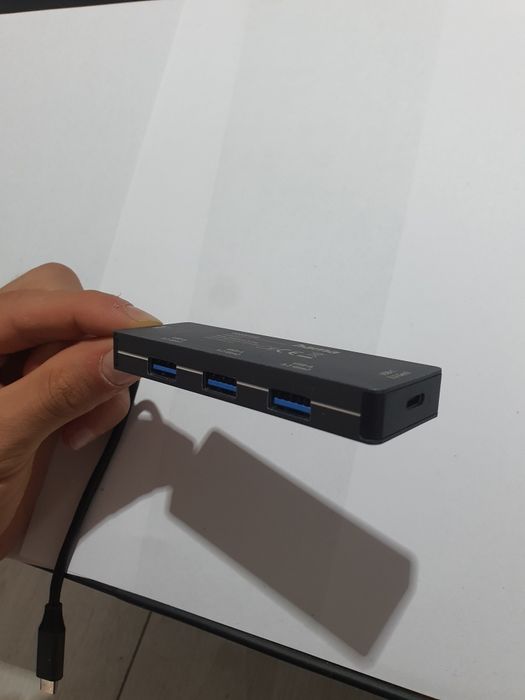 Hub USB-C Hama 4 Porturi USB 3.2 Gen 2 10Gbps (3x USB-A + 1x USB-C) Slim Aluminiu Laptop Mac PC