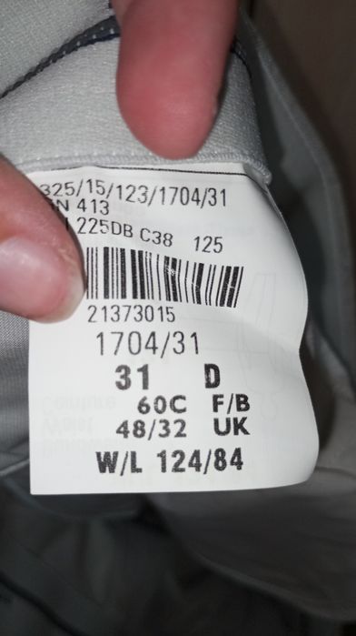 Pantaloni lungi pentru bărbați.