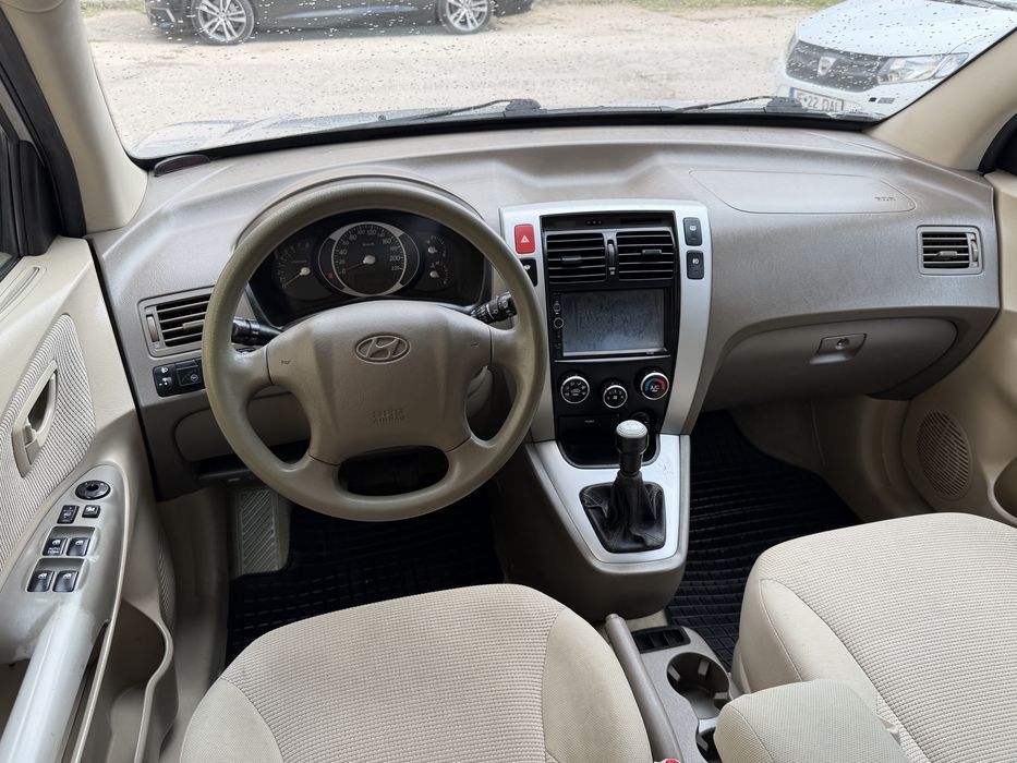 Hyundai Tucson 2.0 Benzină + GPL • 141 CP • ITP 09.2027 • GPL 2036 • AC • TCS