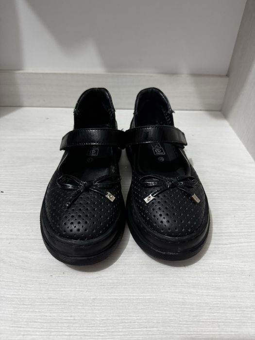 Продам туфли детские