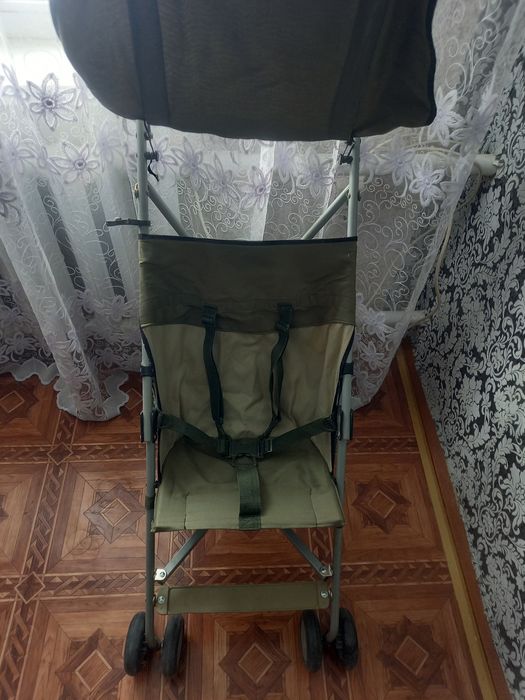 Детская прогулочная  коляска