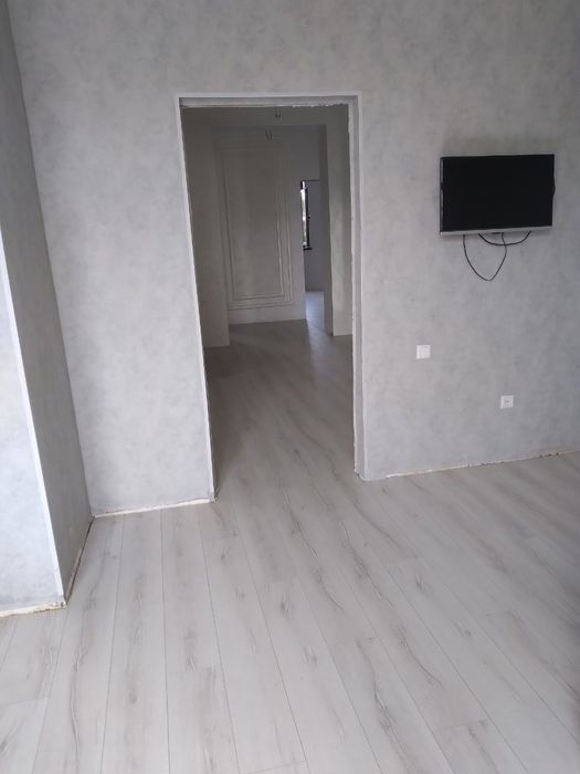 Laminat, linoleum, ustanovka