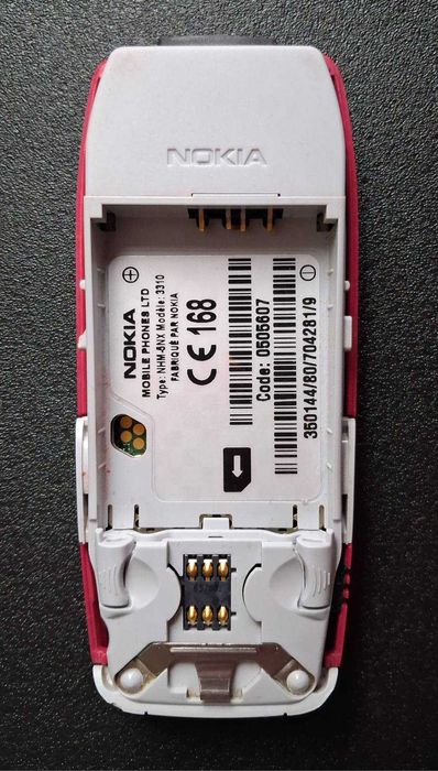Nokia 3310 без Батерия с Оригинално зарядно и Много панели
