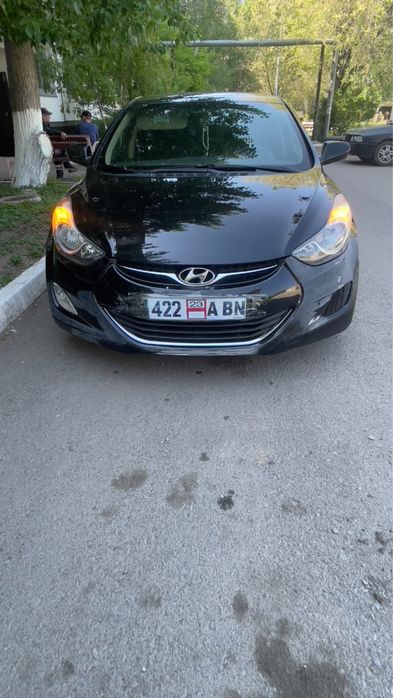 Hyundai Elantra 2013 года