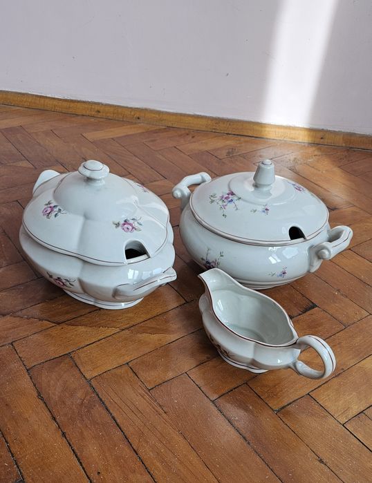 Порцеланов Сервиз 2 супника и сосиера
