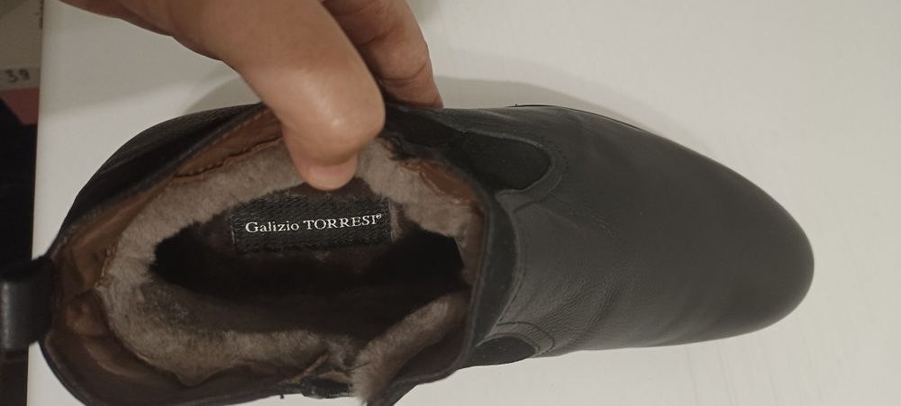 Продам зимнюю обувь