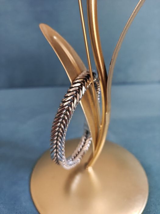 Браслет серебряный.