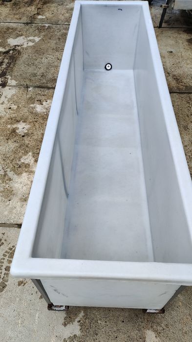 Vând cuvă din polipropilena turnată