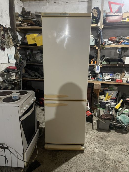 Срочно продам холодильник