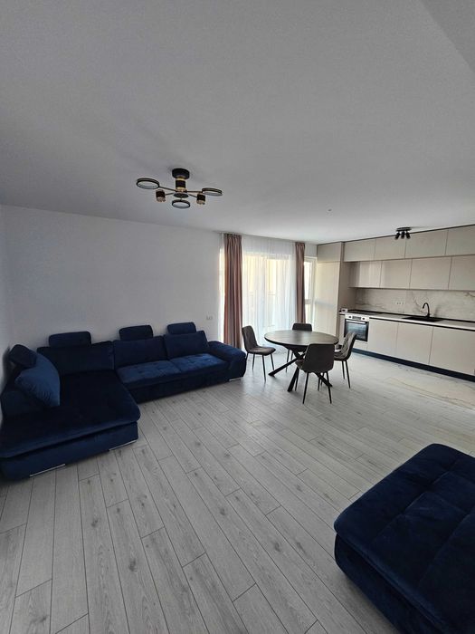 Inchiriez apartament