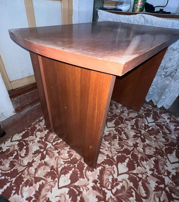 Кимга керак буса срочно