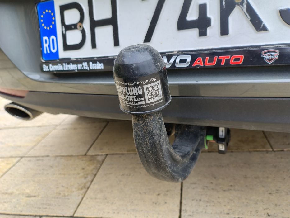 Vând sau schimb cu Zafira C pe benzină