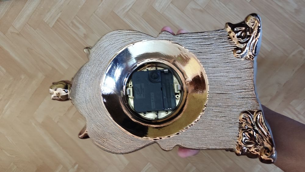 Часы из хрусталя