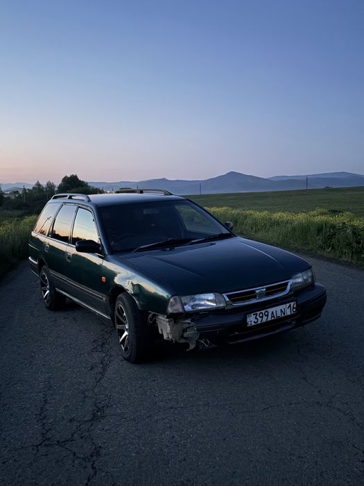 Ниссан Авенир 2.0литра