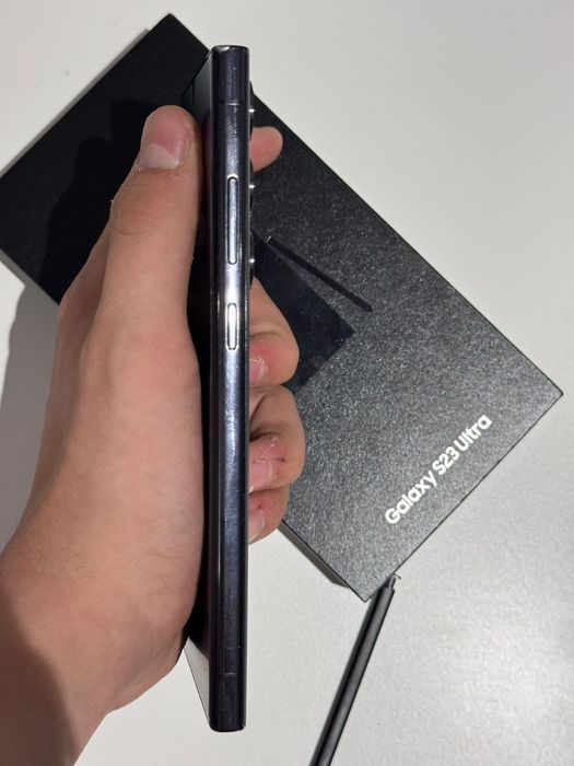 Samsung S23 ultra 12/256