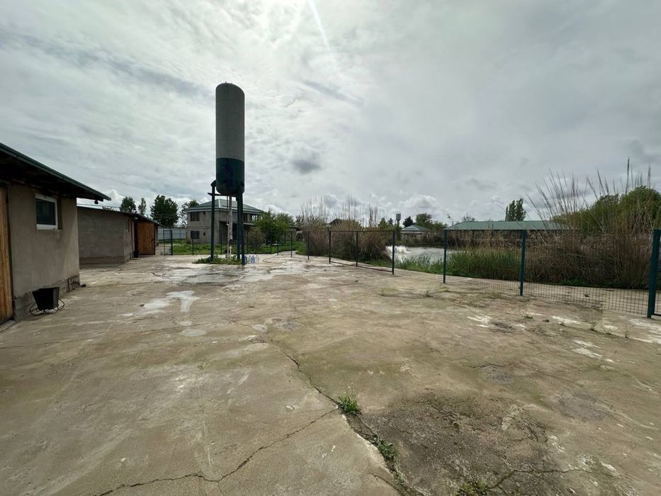 Продается загородный дом со всеми удобствами площадью 1га