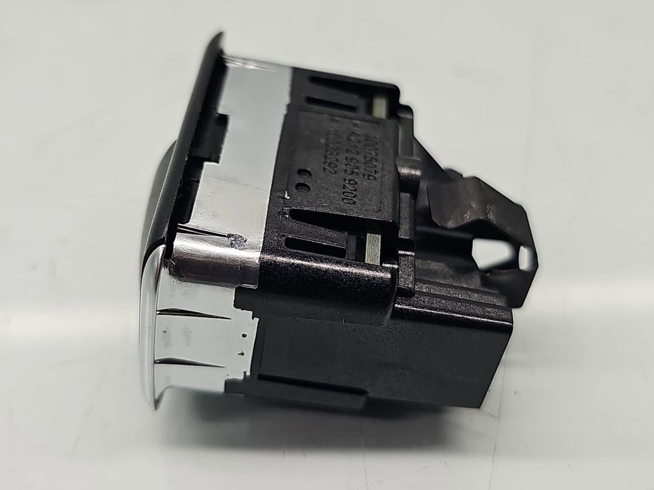 Buton deschidere haion Mercedes Clasa C (W204) [Fabr 2007-2014] A21290