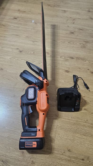 Foarfeca electrica Black+Decker pentru gard viu 36V lama 550mm