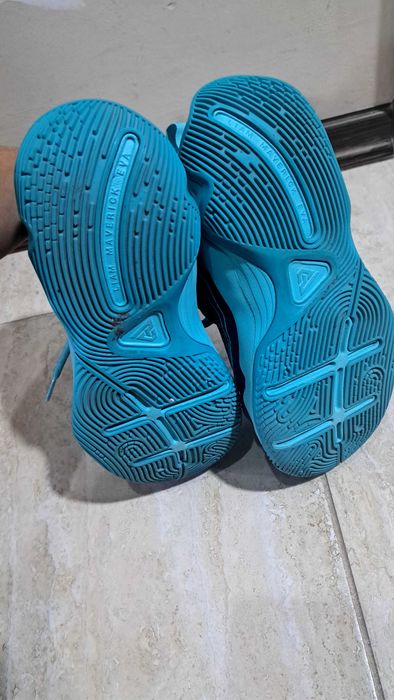 Маратонки nike 37.5