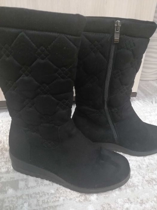 Женские зимние сапоги