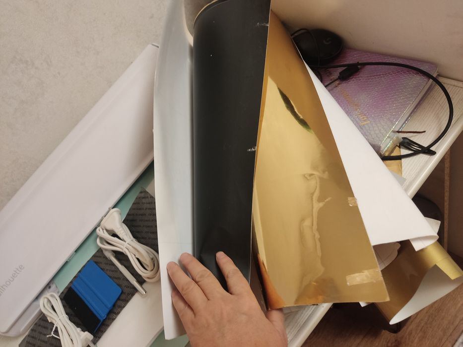 Продам плоттер новый