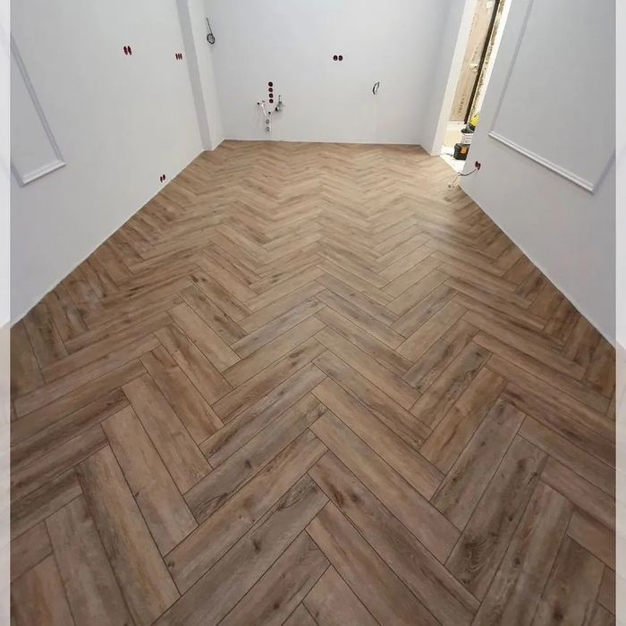 Укладка ламината и кварцвинила