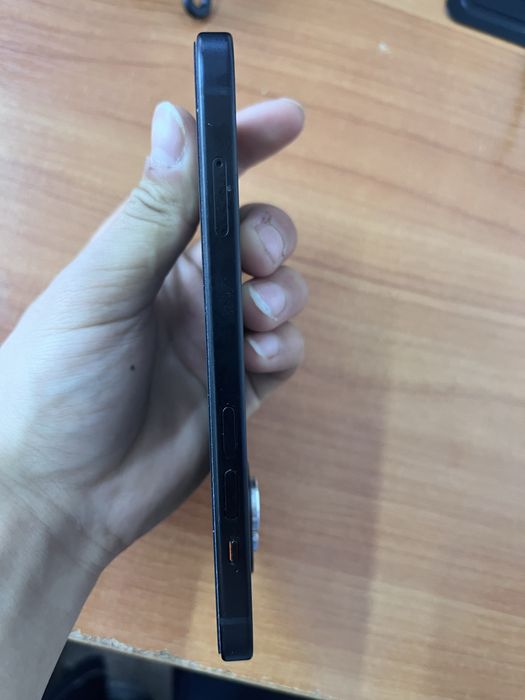 Продам айфон 15