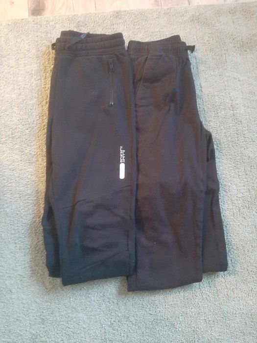 Черен панталон и анцуг HM