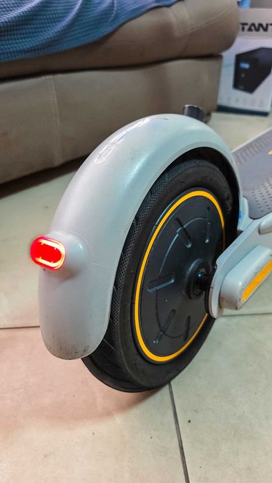 Электросамокат Ninebot KickScooter Max G30LP серый