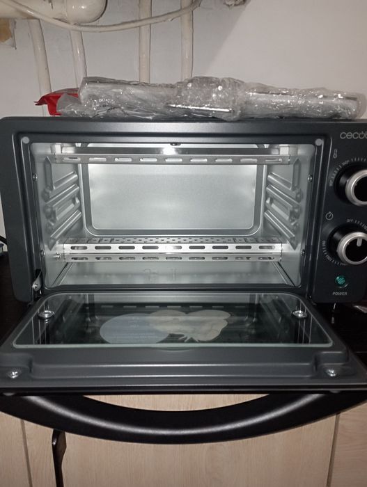 Cuptor electric BAKE&TOAST 10 litri