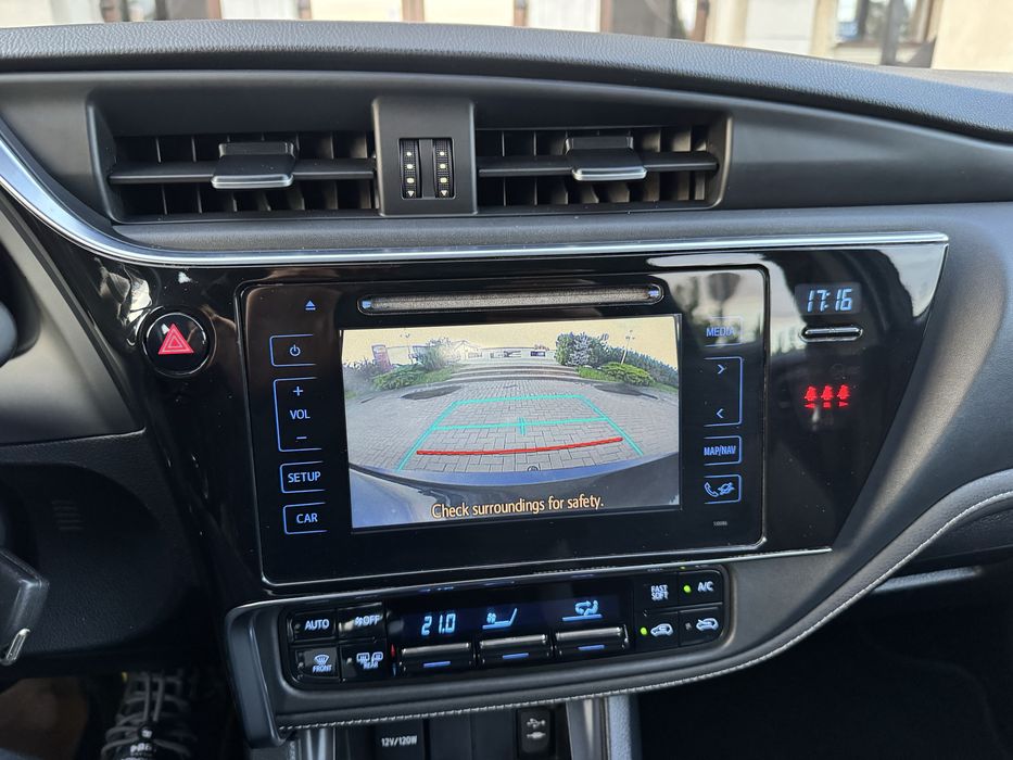 Toyoya Auris 1.6 D-4D Executive 2016 Facelift  Accept variante