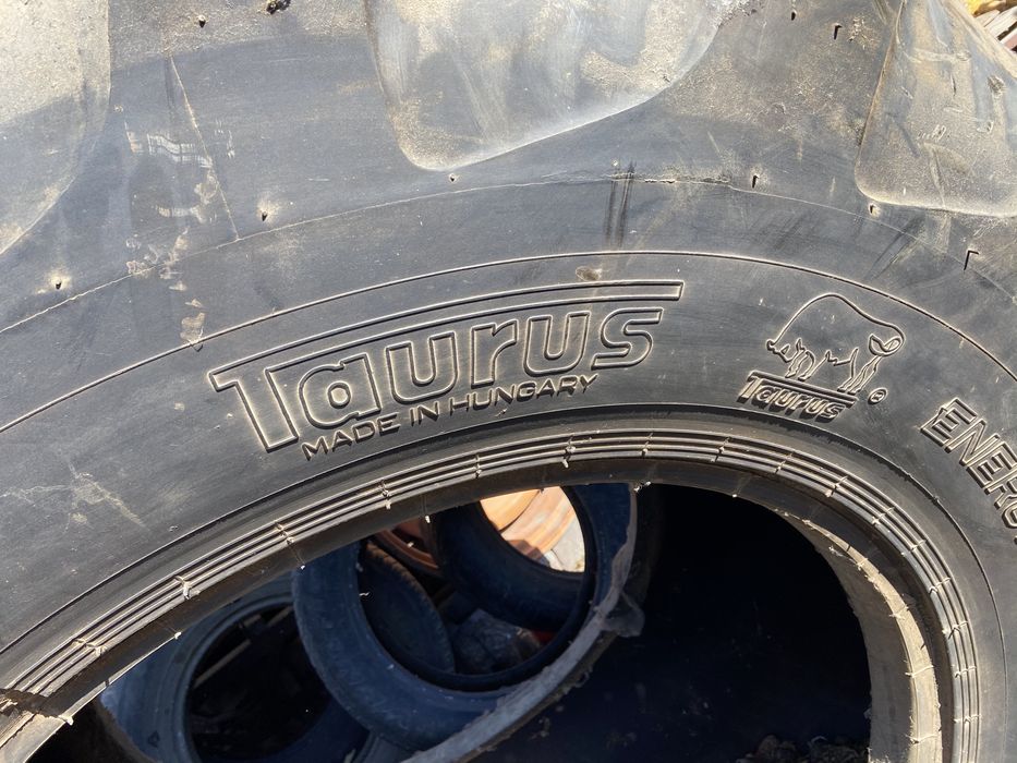 Резина на комбайн трактор 800/65 R32