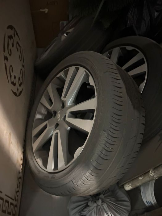 Продам диски с шиной комплект