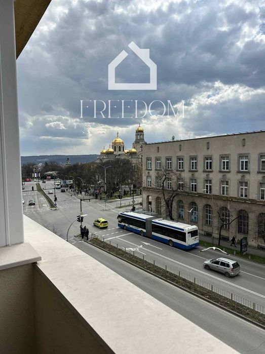 Дава под наем 4-СТАЕН град Варна, Център