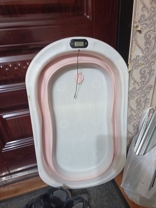 Продам ванночку детскую