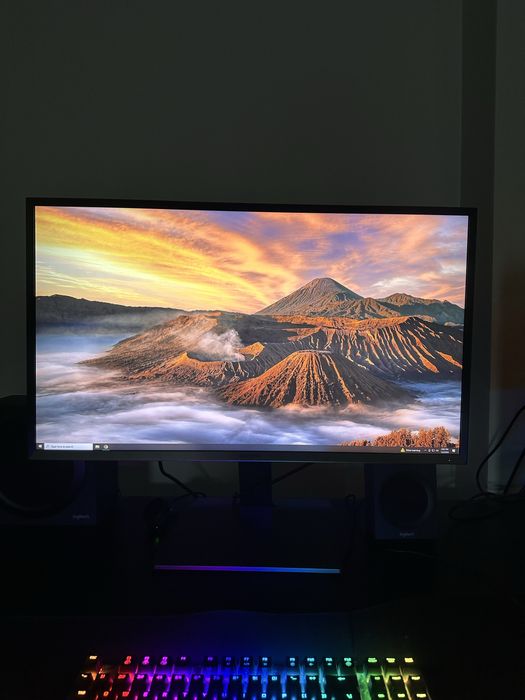 Monitor Samsung 32” UHD/4k, IPS, profesional-stare foarte buna