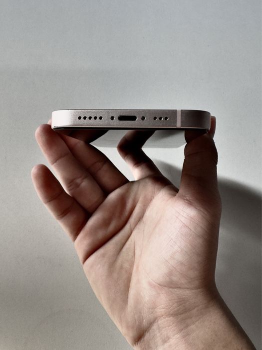 Iphone 13 розового цвета