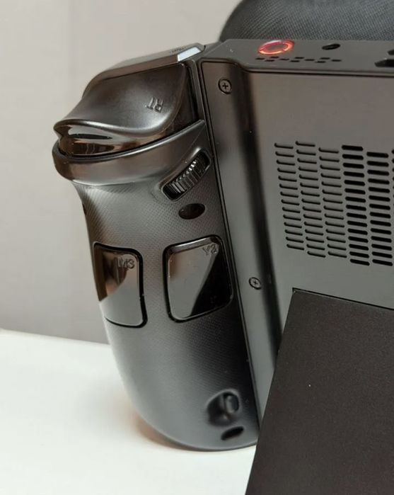 Lenovo Legion Go обменяю на MacBook