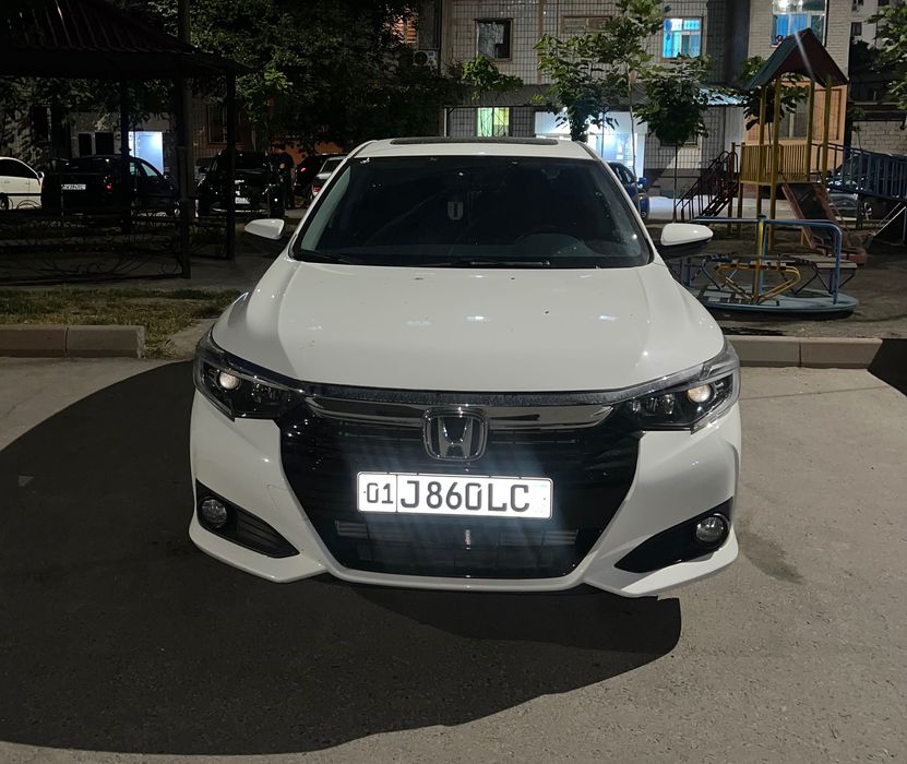 Продается машина Honda Crider