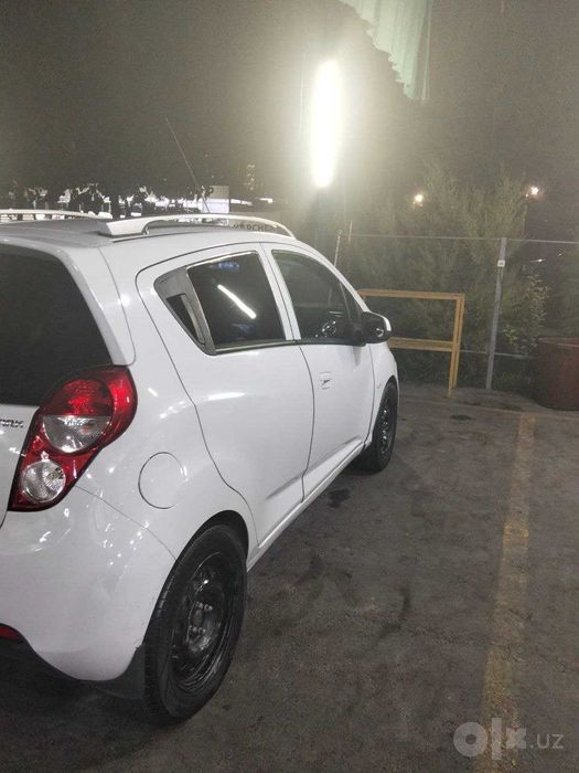 Chevrolet spark.